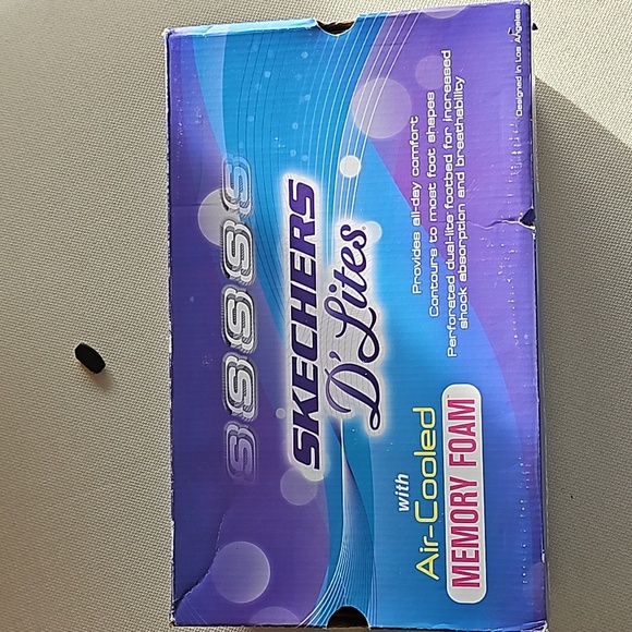 SKECHERS D'LITES MODERN FRONT SLIP ON SNEAKER SHOES SIZE 9 - Picture 14 of 16